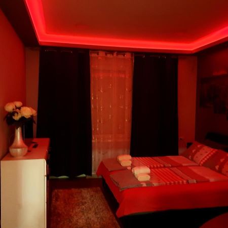 Ceca Apartman Ni Eksteriør billede