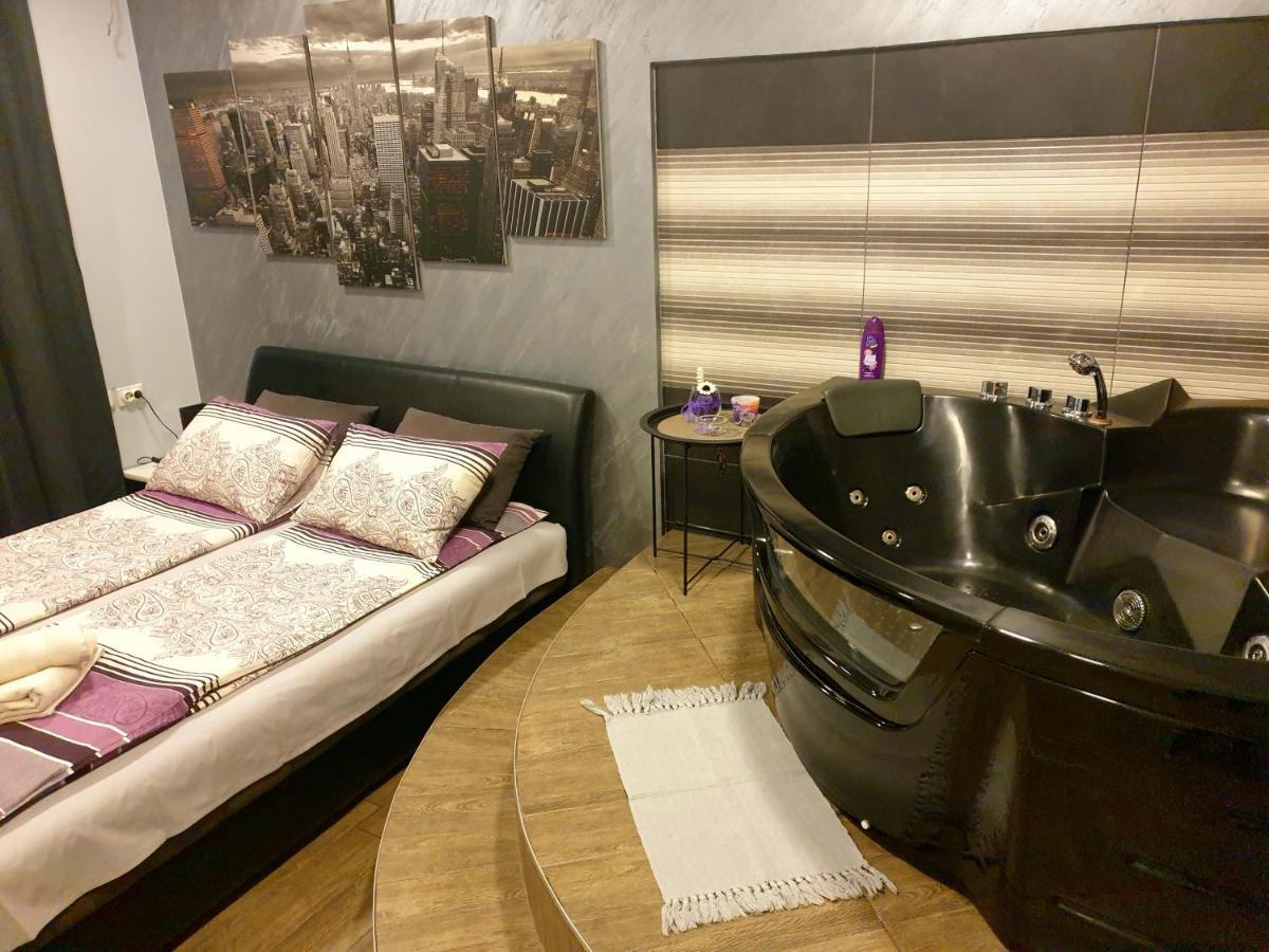 Ceca Apartman Ni Eksteriør billede