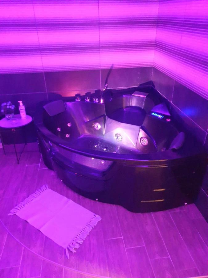 Ceca Apartman Ni Eksteriør billede
