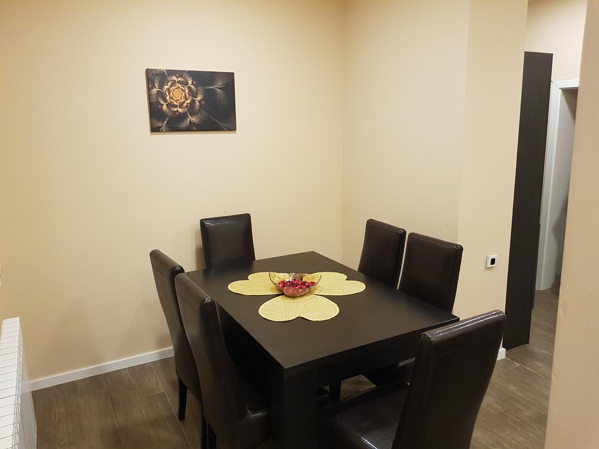 Ceca Apartman Ni Eksteriør billede