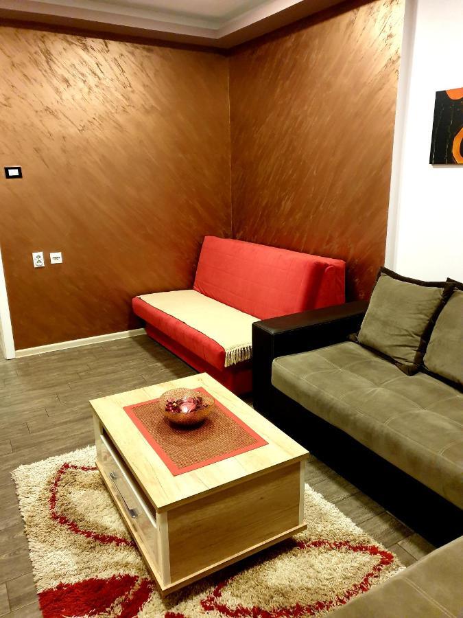 Ceca Apartman Ni Eksteriør billede
