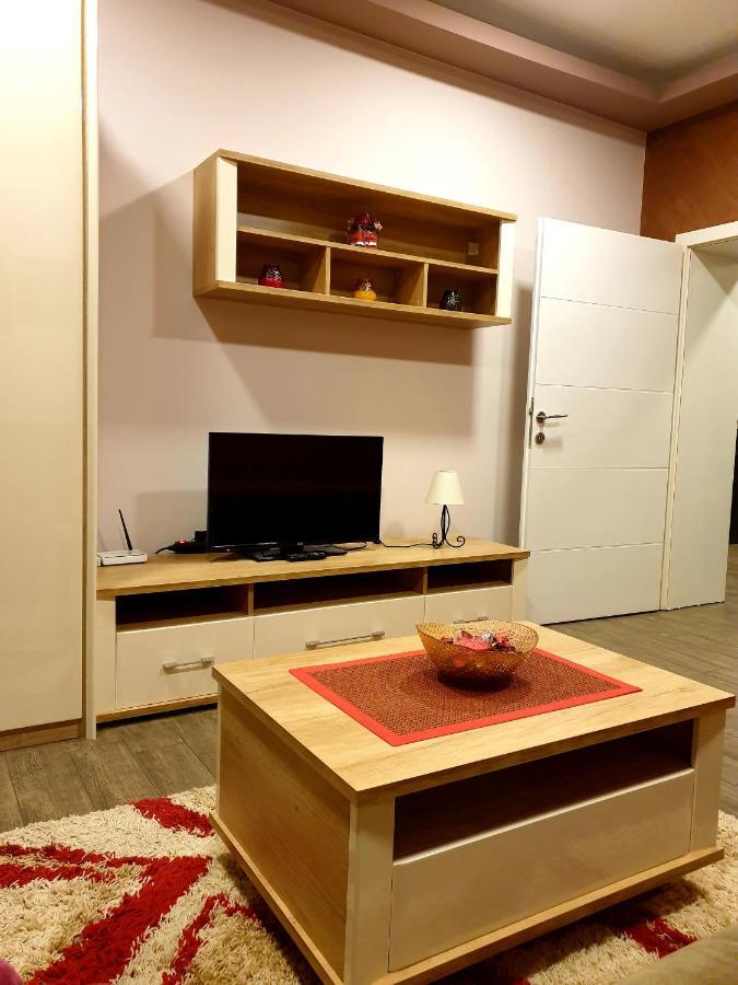 Ceca Apartman Ni Eksteriør billede